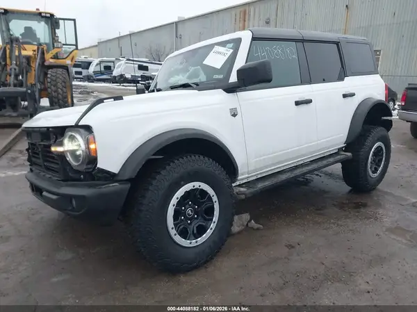 1FMDE7BHXRLB12939 2024 FORD BRONCO - Image 2