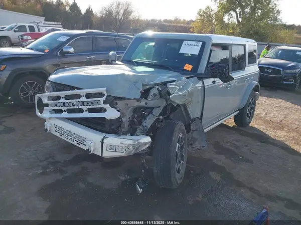 1FMDE8BHXRLB22943 2024 FORD BRONCO - Image 2