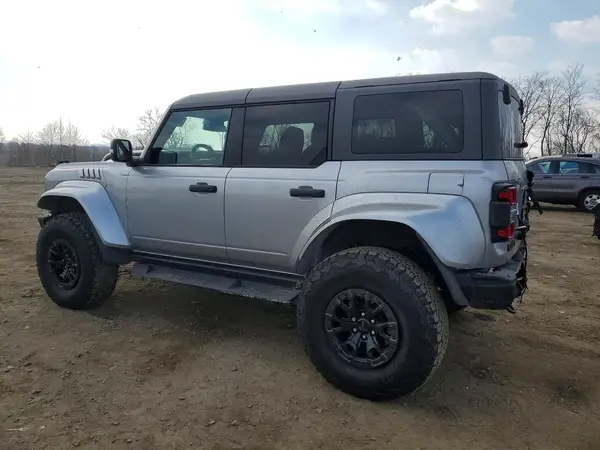 1FMEE0RR3RLA48785 2024 FORD BRONCO - Image 2