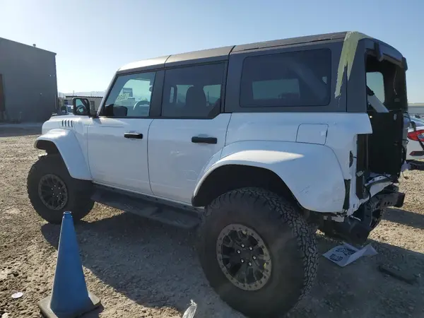 1FMEE0RR3RLA48818 2024 FORD BRONCO - Image 2