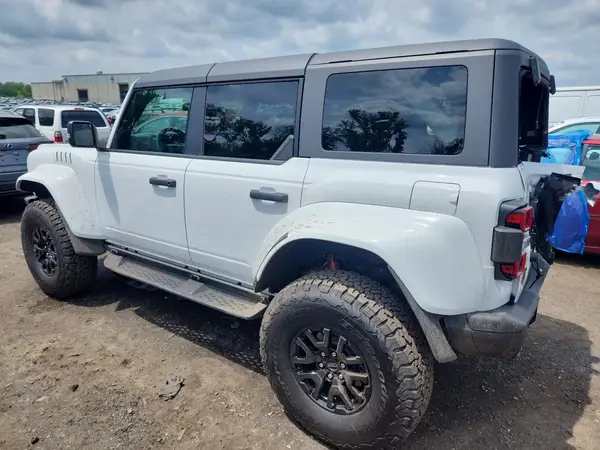 1FMEE0RR4RLB33683 2024 FORD BRONCO - Image 2