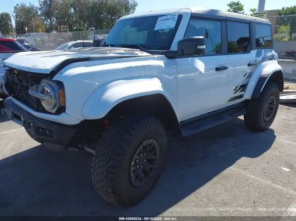 1FMEE0RR6RLA38283 2024 FORD BRONCO - Image 2