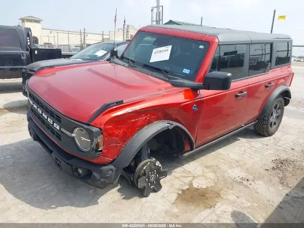 1FMEE1BP8RLA06515 2024 FORD BRONCO - Image 2