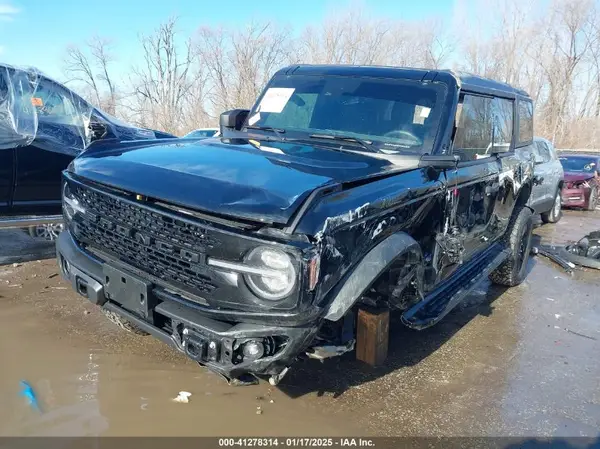 1FMEE1BPXRLA19167 2024 FORD BRONCO - Image 2