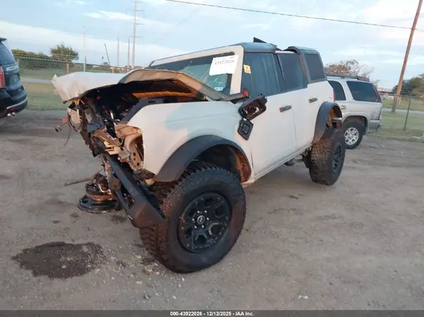 1FMEE2BP0RLA11424 2024 FORD BRONCO - Image 2