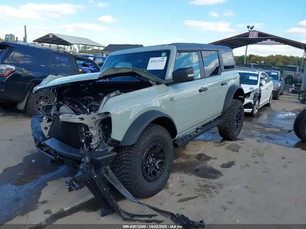 1FMEE2BPXRLB54848 2024 FORD BRONCO - Image 2