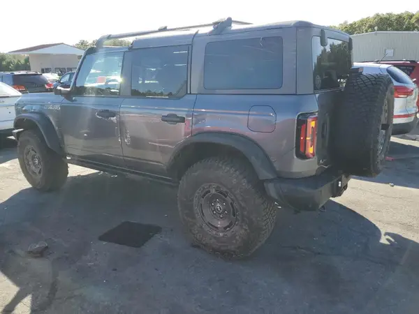 1FMEE4HH9RLA50525 2024 FORD BRONCO - Image 2