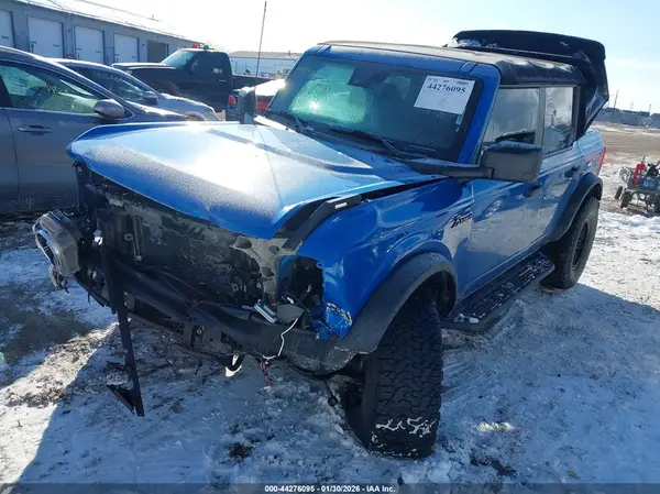 1FMEE5BP0NLA74180 2022 FORD BRONCO - Image 2