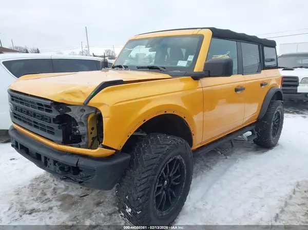 1FMEE5BP0NLB40856 2022 FORD BRONCO - Image 2