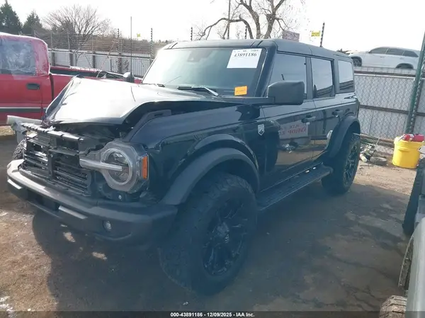 1FMEE5BP0PLA92875 2023 FORD BRONCO - Image 2