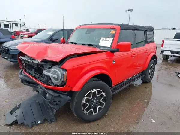 1FMEE5BP1NLB39747 2022 FORD BRONCO - Image 2