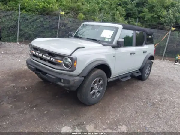 1FMEE5BP2PLB15668 2023 FORD BRONCO - Image 2