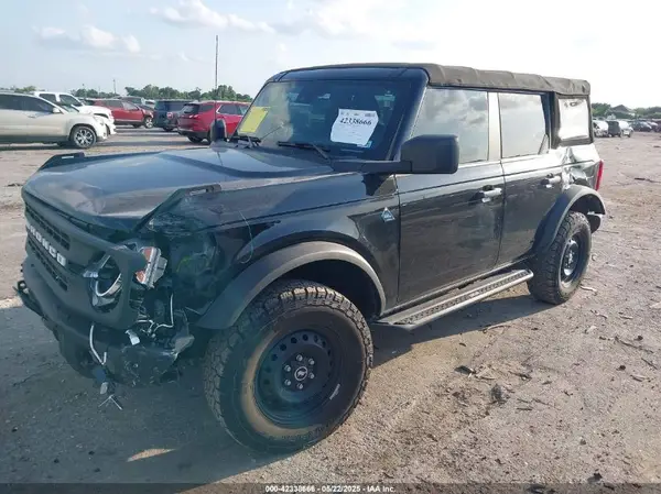 1FMEE5BP3NLA74562 2022 FORD BRONCO - Image 2