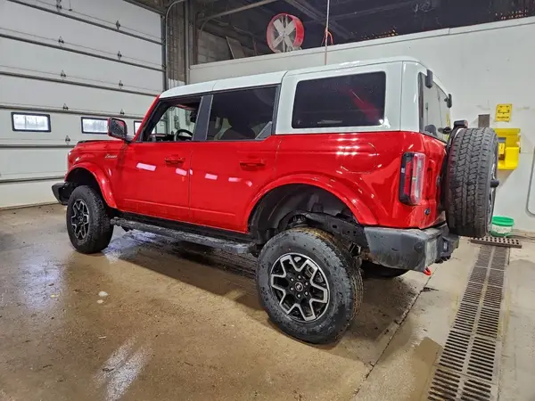 1FMEE5BP3NLB36980 2022 FORD BRONCO - Image 2