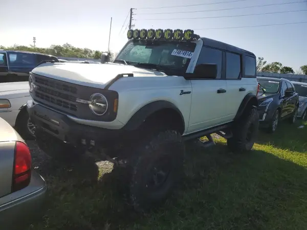 1FMEE5BP4NLB45977 2022 FORD BRONCO - Image 1