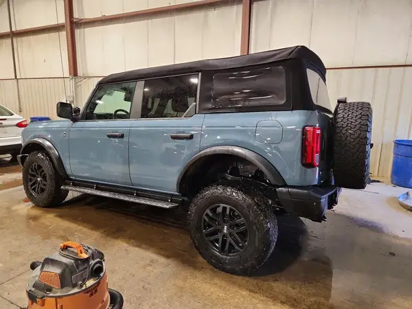1FMEE5BP4PLB20631 2023 FORD BRONCO - Image 2