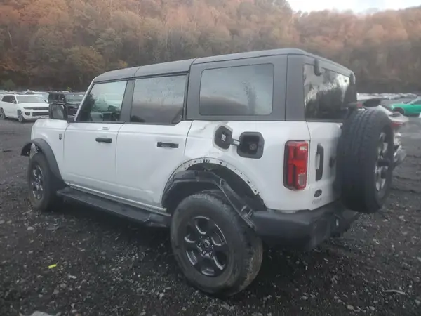 1FMEE5BP4PLB58778 2023 FORD BRONCO - Image 2