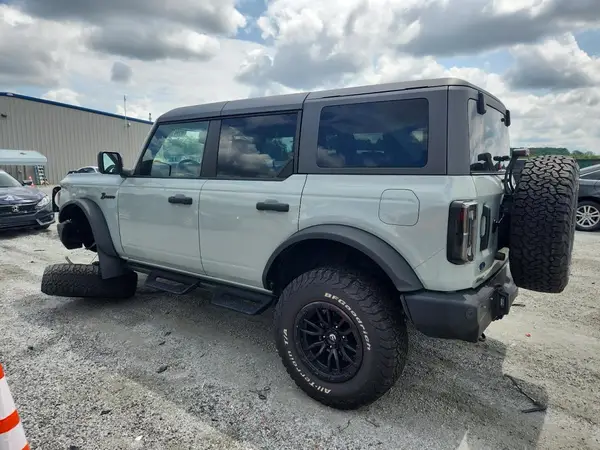 1FMEE5BP5PLB17883 2023 FORD BRONCO - Image 2