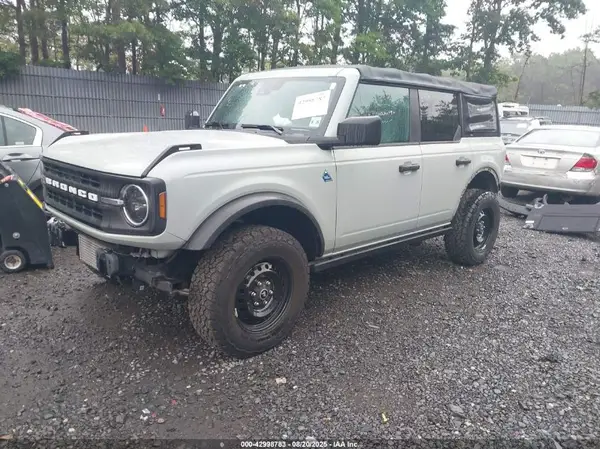1FMEE5DH0MLA79318 2021 FORD BRONCO - Image 2