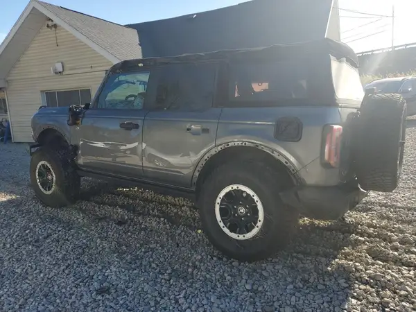 1FMEE5DH0NLB83325 2022 FORD BRONCO - Image 2