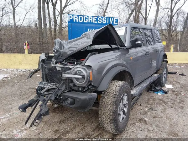 1FMEE5DH3PLB36101 2023 FORD BRONCO - Image 2