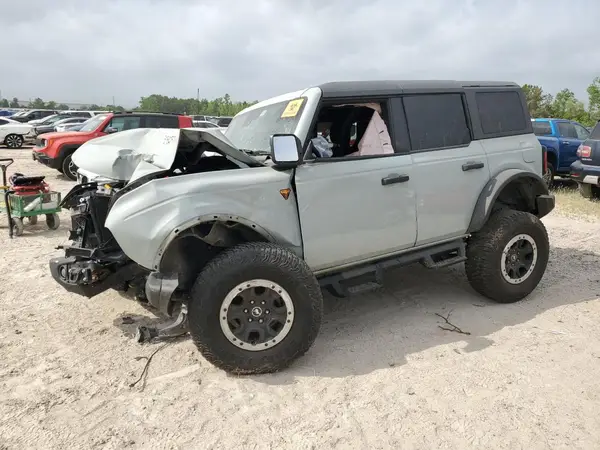 1FMEE5DH3PLB94709 2023 FORD BRONCO - Image 1