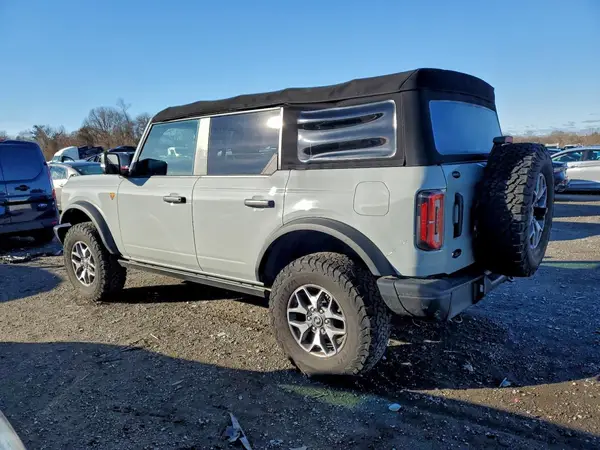 1FMEE5DH4NLA92817 2022 FORD BRONCO - Image 2