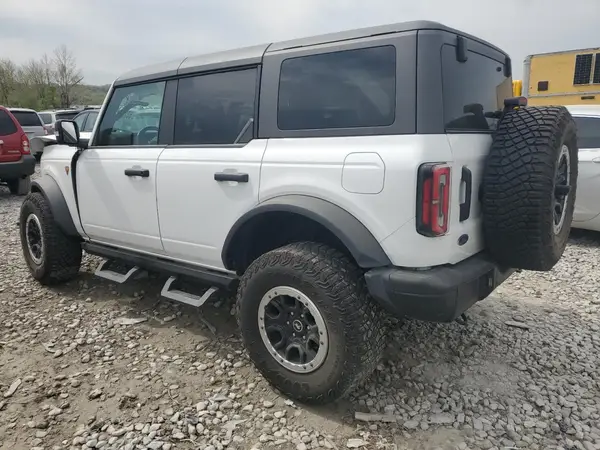 1FMEE5DH4NLB15044 2022 FORD BRONCO - Image 2