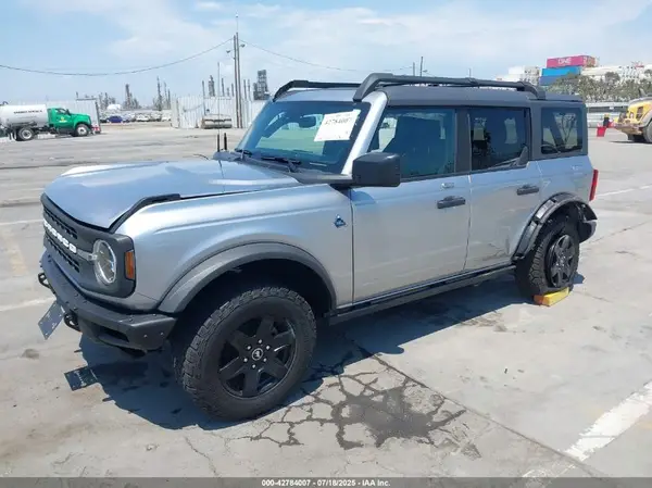 1FMEE5DH4NLB76944 2022 FORD BRONCO - Image 2