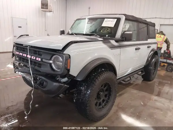 1FMEE5DH4NLB88639 2022 FORD BRONCO - Image 2