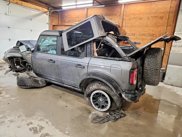 1FMEE5DHXPLA94994 2023 FORD BRONCO - Image 2