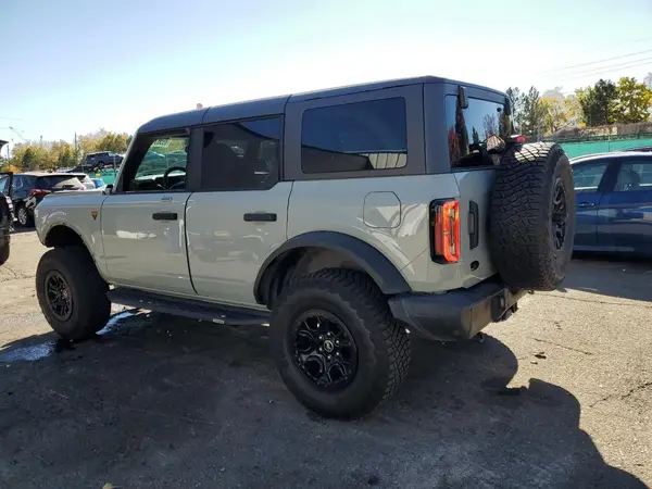 1FMEE5DP0NLB03075 2022 FORD BRONCO - Image 2
