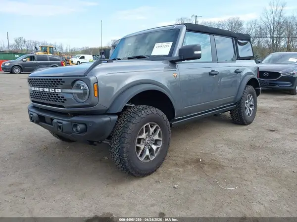 1FMEE5DP0PLB47452 2023 FORD BRONCO - Image 2