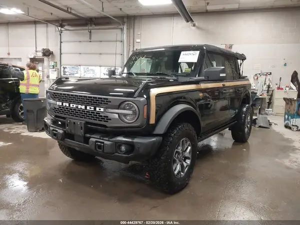 1FMEE5DP0PLB62212 2023 FORD BRONCO - Image 2