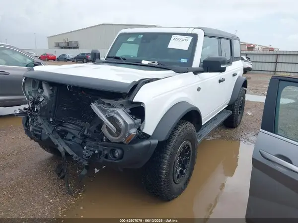 1FMEE5DP2PLB16493 2023 FORD BRONCO - Image 2
