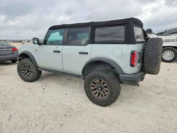 1FMEE5DP3NLA89821 2022 FORD BRONCO - Image 2
