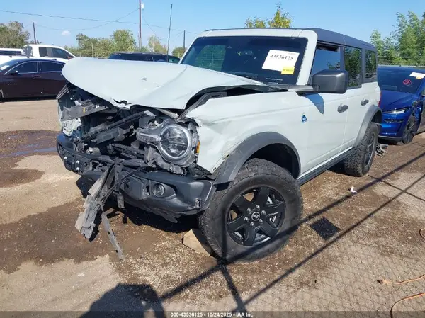 1FMEE5DP6PLB74512 2023 FORD BRONCO - Image 2