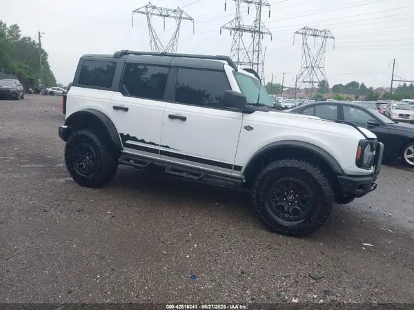 1FMEE5DP6PLB75580 2023 FORD BRONCO - Image 1