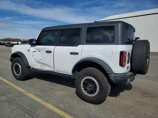 1FMEE5DP7PLB98396 2023 FORD BRONCO - Image 2