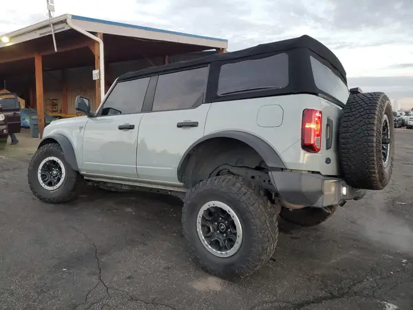 1FMEE5DPXNLA81604 2022 FORD BRONCO - Image 2