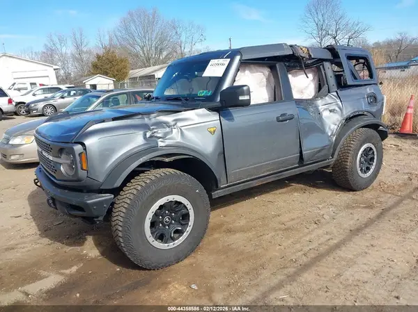 1FMEE5DPXNLB53871 2022 FORD BRONCO - Image 2