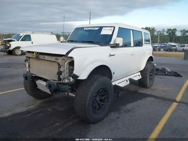 1FMEE5DPXPLB06858 2023 FORD BRONCO - Image 2