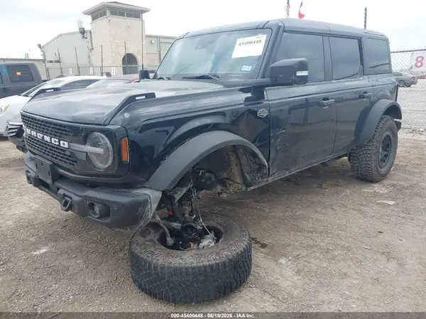 1FMEE5DPXPLB80670 2023 FORD BRONCO - Image 2