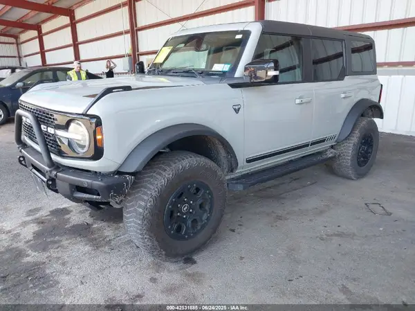 1FMEE5EP4MLA41225 2021 FORD BRONCO - Image 2
