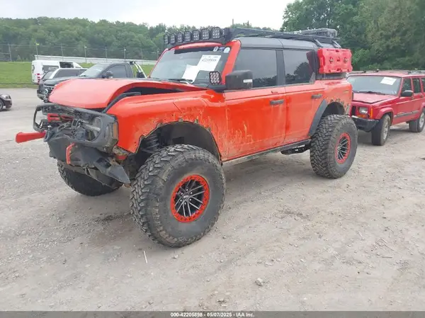 1FMEE5JR1NLA52465 2022 FORD BRONCO - Image 2