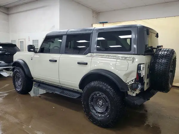 1FMEE7BH4SLB15989 2025 FORD BRONCO - Image 2