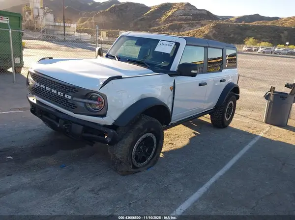 1FMEE9BP0RLA54122 2024 FORD BRONCO - Image 2