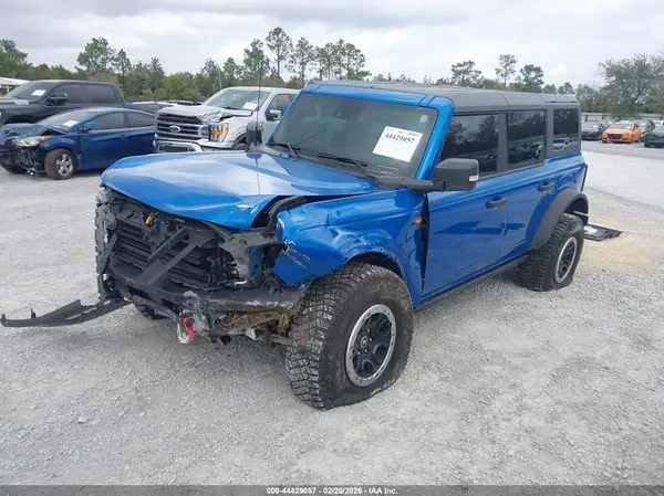1FMEE9BP1RLA41038 2024 FORD BRONCO - Image 2