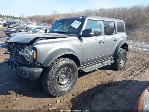 1FMEE9BP1SLB40528 2025 FORD BRONCO - Image 2