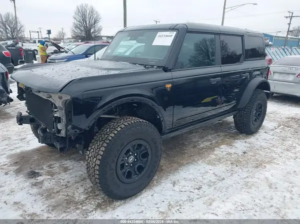 1FMEE9BP3SLA45307 2025 FORD BRONCO - Image 2